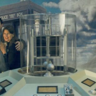 Tim Bradley and Sophie Aldred at the TARDIS console at 'Regenerations 2023', Swansea, September 2023